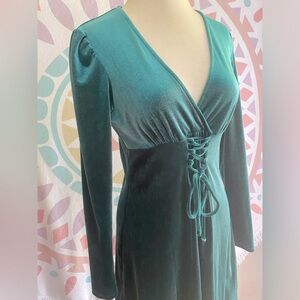 Emerald Green Velvet Long Sleeve Tie up Waist Mini Dress